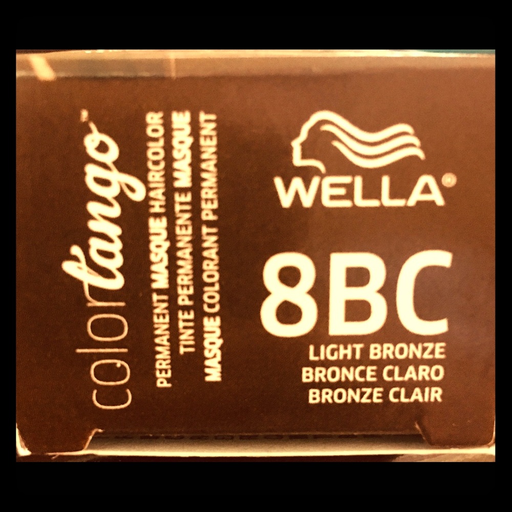 Wella professional hair color in 8BC Light Bronze